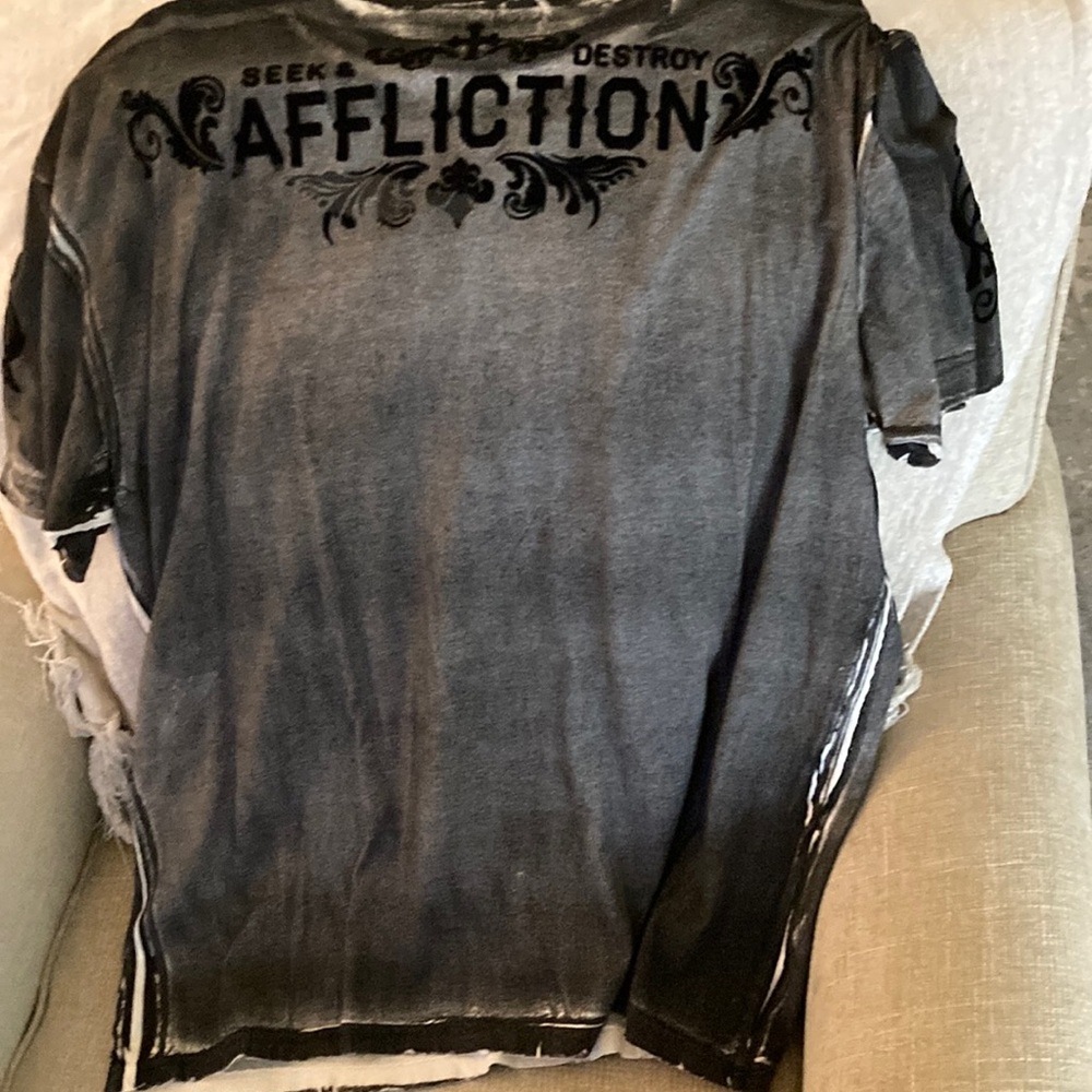 Affliction Men's Black T-Shirt NEW! Flocked custom tee